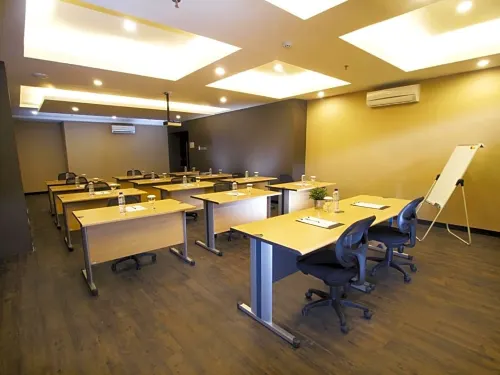 Kalya Hotel Bandung Dago Fasilitas Bisnis Photos