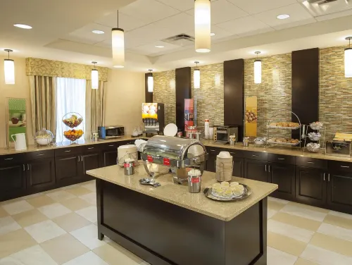 Hampton Inn Washington-Dulles Int'l Airport South Dining Photos