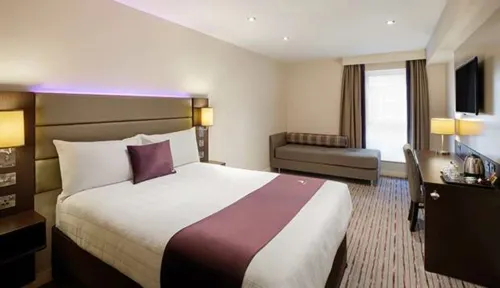 Premier Inn London Lewisham Rooms Photos