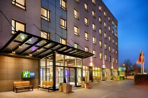 Holiday Inn Express Dusseldorf - City North Da non perdere Photos