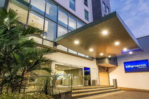 City Express Plus by Marriott Cali Colombia Exterior Photos