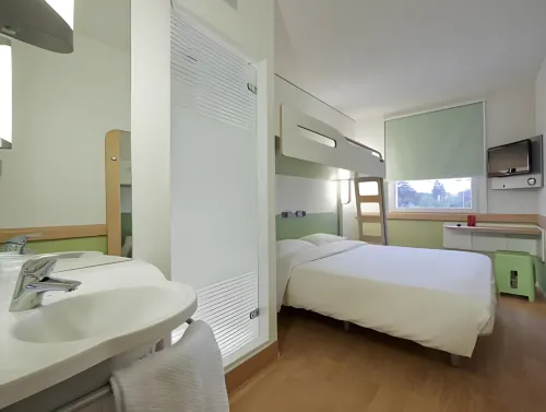ibis budget Lugano Paradiso Photos