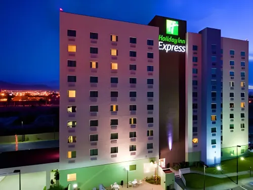 Holiday Inn Express Saltillo Zona Aeropuerto Esterni Photos