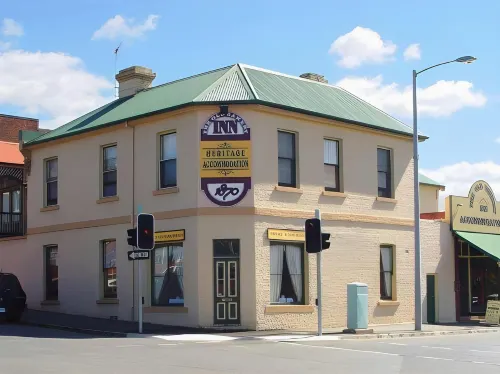 Art Hotel on York Featured Photos