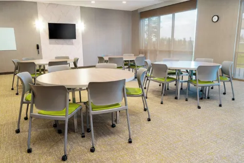 Ramada by Wyndham Spokane Airport Business Facilities Photos