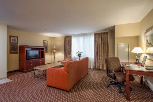 Clarion Collection Hotel Arlington Court Suites Photos