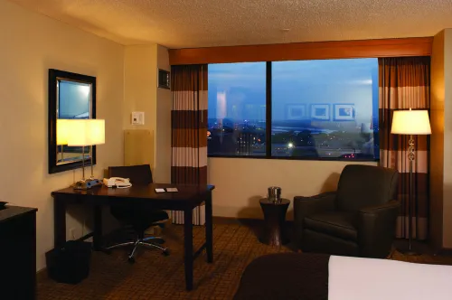 DoubleTree by Hilton Hotel Tulsa Downtown Photos