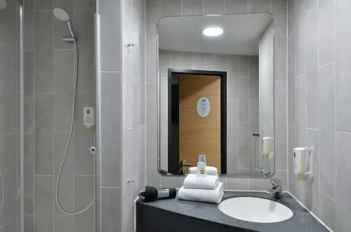 B&B HOTEL Koblenz-City Chambres Photos