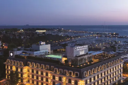 Wyndham Grand Istanbul Kalamış Marina Hotel Extérieur Photos