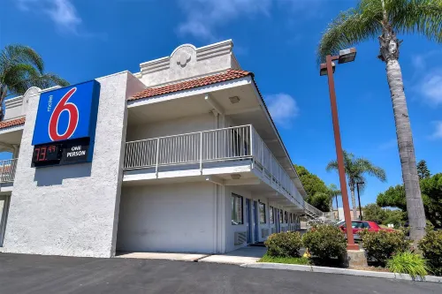 Motel 6 Carlsbad, CA - Near Legoland Extérieur Photos