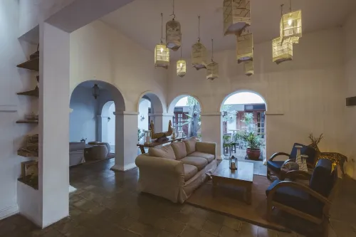 Adhisthana Hotel Kamar Photos
