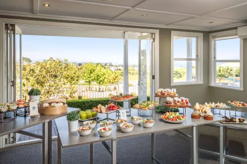 Hilton Lake Taupo Dining Photos