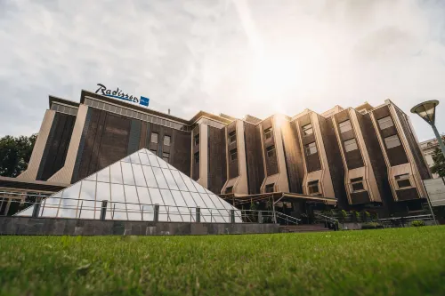 Radisson Blu Ridzene Hotel, Riga Exterior Photos