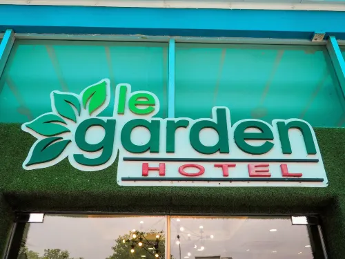 Le Garden Hotel Esterni Photos
