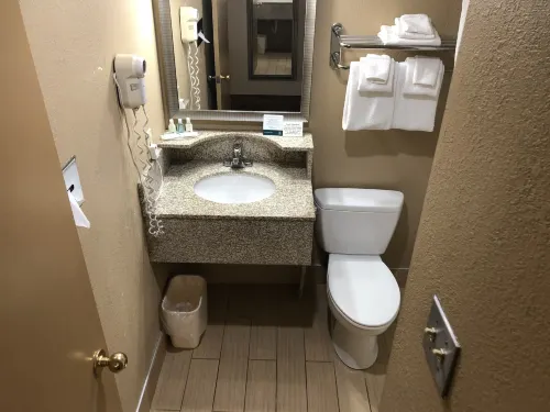 Quality Inn Near Joint Base Andrews-Washington Area Photos