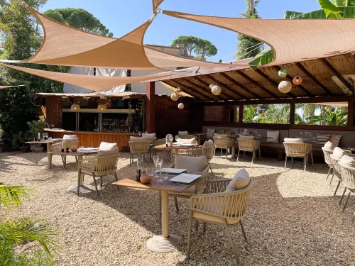 Cannes Villa St Barth : Maison d'hôtes de prestige 5 étoiles à Cannes - Piscine - SPA Espaces publics Photos