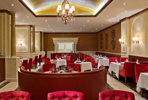 Warwick Doha Restauration Photos