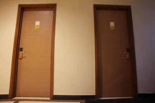 Avira Hotel Makassar Area Publik Photos
