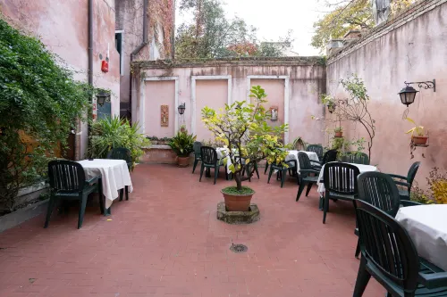 Hotel Tivoli Exterior Photos