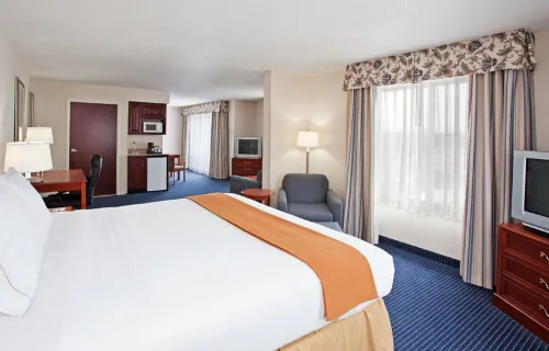 Holiday Inn Express & Suites Cleveland-Richfield Photos
