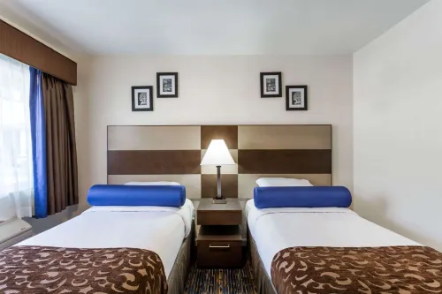 Howard Johnson by Wyndham Berkeley Photos