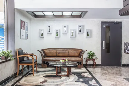 Quality Hotel Fallsview Cascade Public Areas Photos