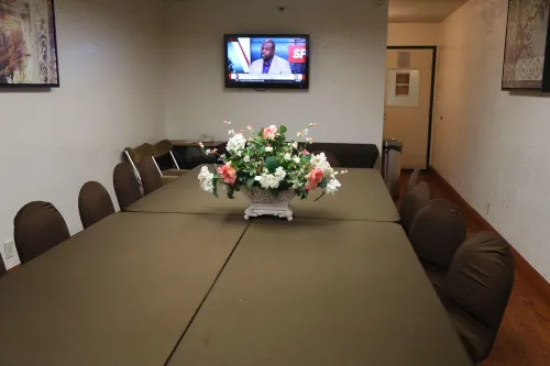 Best Western Plus South Bay Hotel Business Facilities Photos