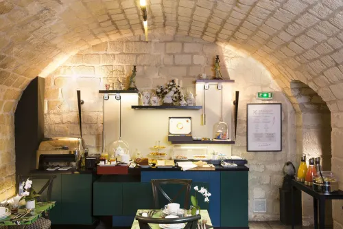 Hôtel les Dames du Panthéon Dining Photos