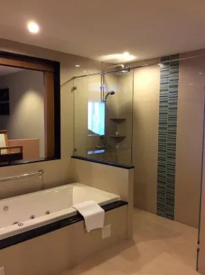 The Heritage Pattaya Beach Resort Zimmer Photos