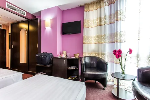 Art Plaza Hotel Photos