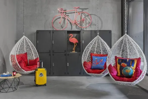 Moxy Lausanne City À proximité de l'hôtel Photos