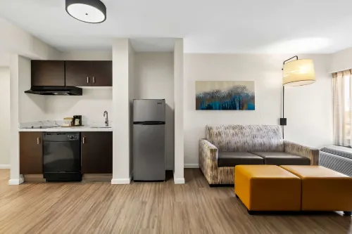 Sonesta Essential NW Houston Zimmer Photos