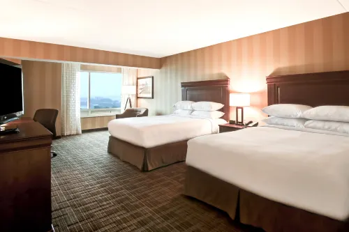 DoubleTree Fallsview Resort & Spa by Hilton - Niagara Falls Rooms Photos