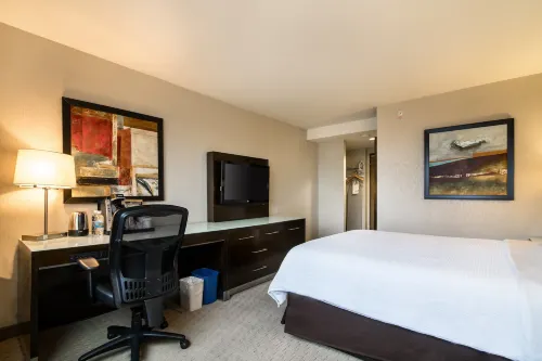 Holiday Inn Vancouver-Centre Broadway Rooms Photos