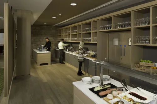 The Orchard Hotel & Restaurant Spisning Photos