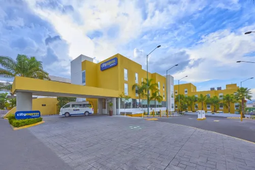 City Express by Marriott Queretaro À proximité de l'hôtel Photos