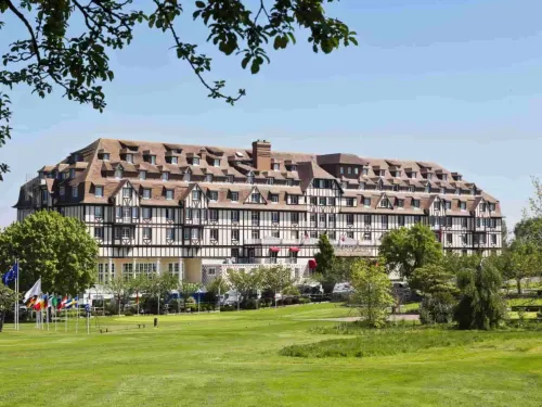 Hôtel Barrière L'Hôtel du Golf Deauville Extérieur Photos