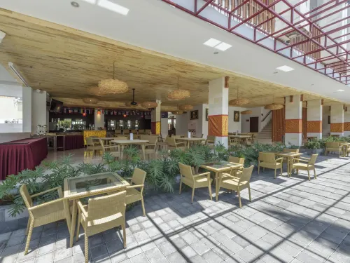 Grand La Walon Hotel Public Areas Photos