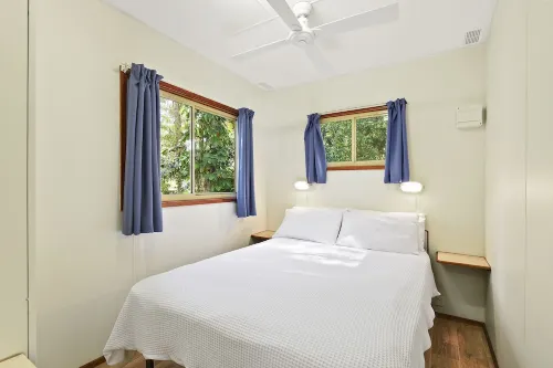 Flynns Beach Caravan Park Rooms Photos