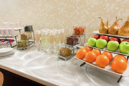 Hilton Garden Inn Pittsburgh University Place Dining Photos