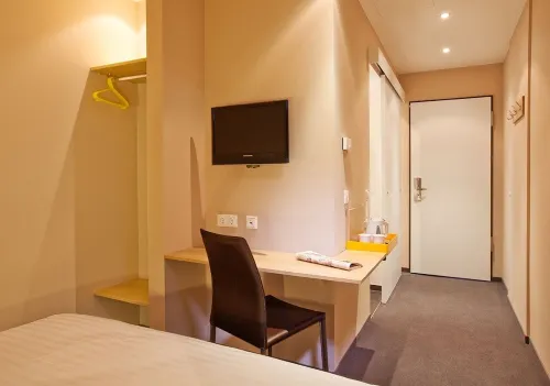 B&B HOTEL München-Moosach Chambres Photos