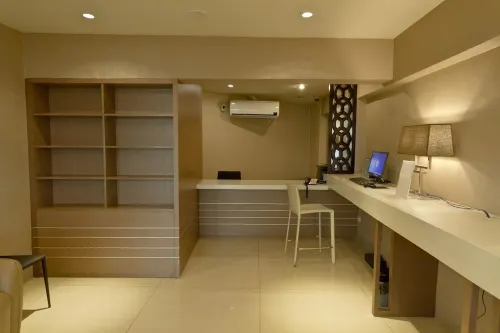 Mandarin Plaza Hotel Business Facilities Photos