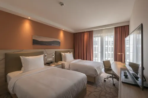 Hampton by Hilton Freiburg Huoneet Photos