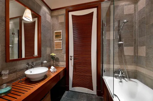 The Ritz-Carlton, Bahrain Huoneet Photos