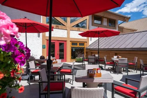 Irwin's Mountain Inn Restauration Photos
