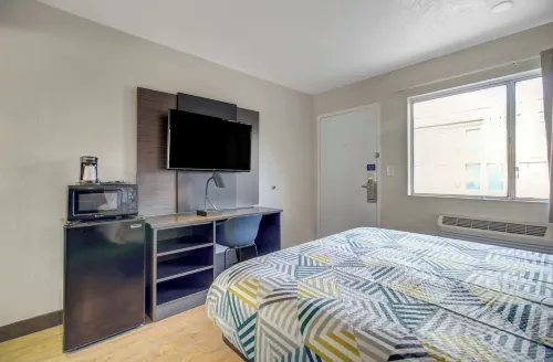 Motel 6 Venice, FL Rooms Photos