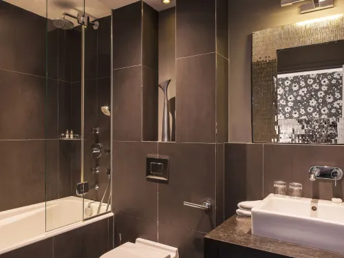 New Hotel Roblin Photos