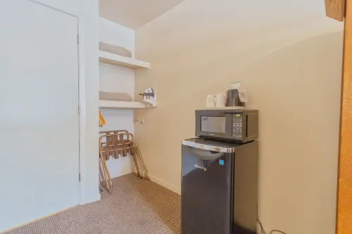 Mariposa Lodge Rooms Photos