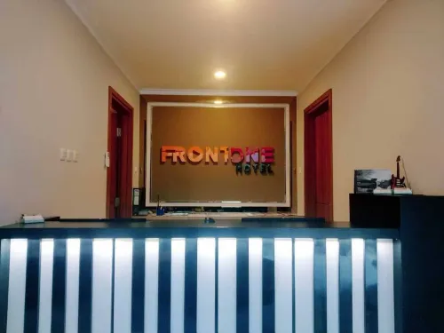 Front One Hotel Tulungagung Area Publik Photos