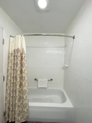 Thriftlodge by Wyndham Moncton Photos